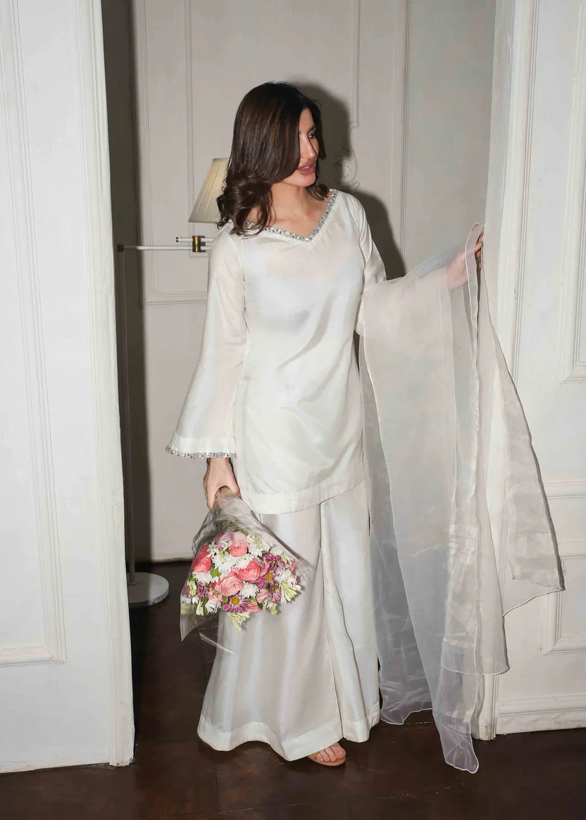 ALANA LUXURY (IVORY)